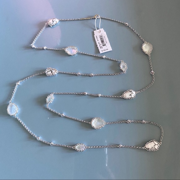 [SOLD] Kendra Scott Gwenyth Silver Necklace - Picture 1 of 2